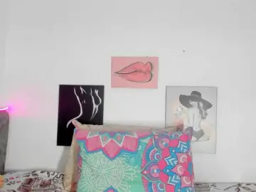 BarbieHotLaura  live sex cam