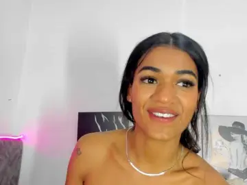 BarbieHotLaura  live sex cam