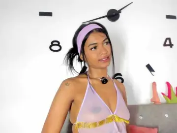 BarbieHotLaura  live sex cam