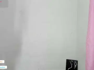 BarbieHotLaura  live sex cam