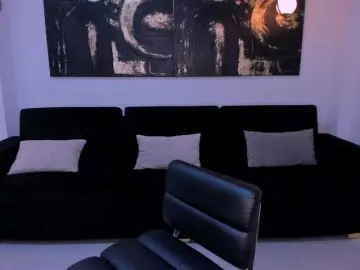 CarolineEvans  live sex cam