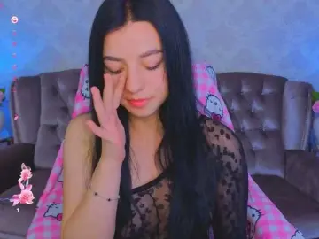 KitnissKiss  live sex cam