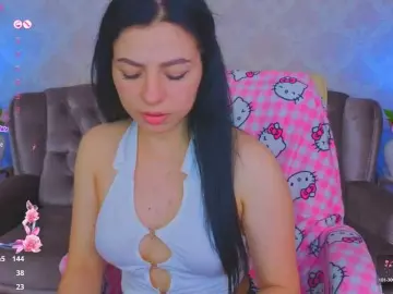 KitnissKiss  live sex cam