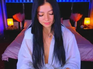 KitnissKiss  live sex cam
