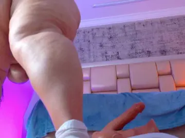 SelennaCooper  live sex cam