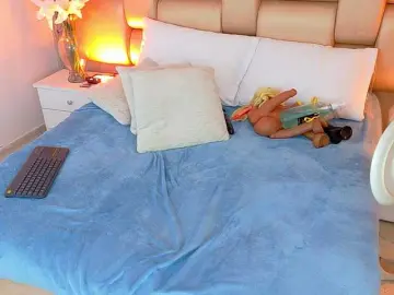 SelennaCooper  live sex cam