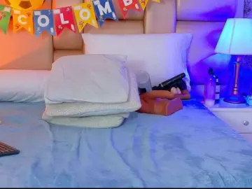 SelennaCooper  live sex cam
