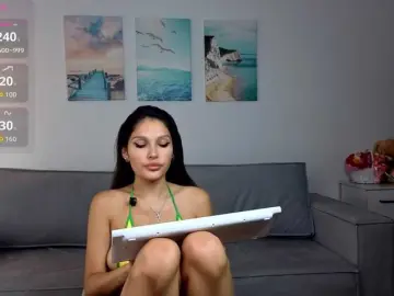 Micky-lush  live sex cam