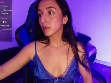 NicolWhitee  live sex cam