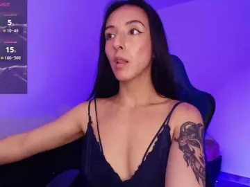 NicolWhitee  live sex cam