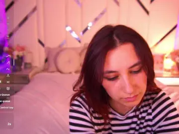 RoxyRayy  live sex cam