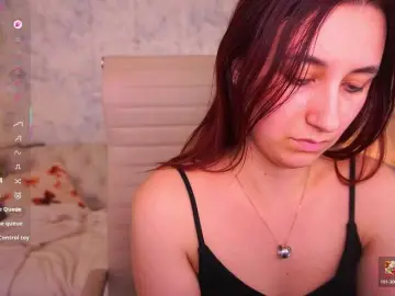 RoxyRayy  live sex cam