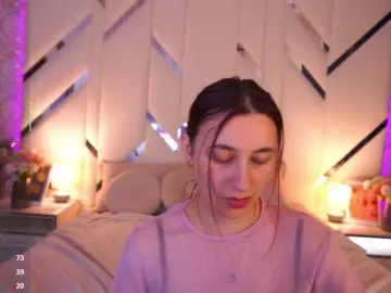 RoxyRayy  live sex cam