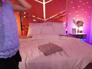 RoxyRayy  live sex cam