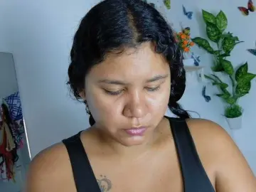 Hairygirl83  live sex cam
