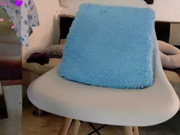 Hairygirl83  live sex cam
