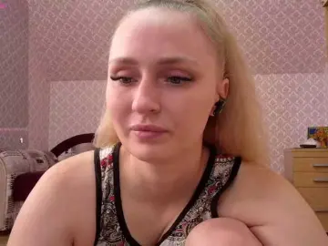Lika-Doll  live sex cam