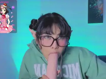 My-melodyy  live sex cam