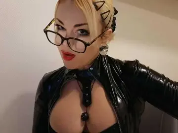 OhKatusha  live sex cam