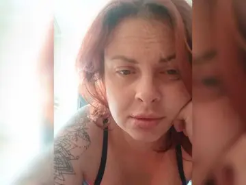Redfoxlikefiree  live sex cam