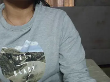 Rnathalie  live sex cam