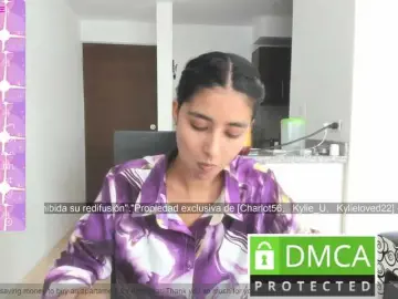 Kylieloved22  live sex cam