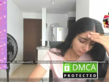 Kylieloved22  live sex cam