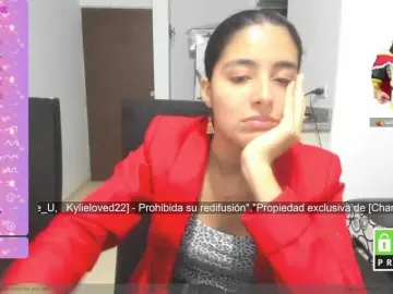 Kylieloved22  live sex cam