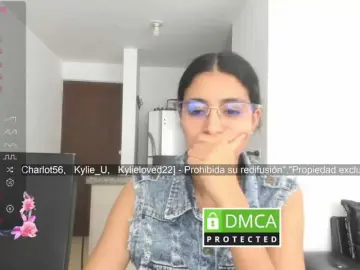 Kylieloved22  live sex cam