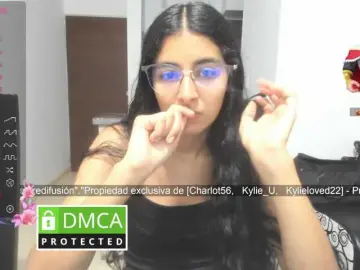 Kylieloved22  live sex cam