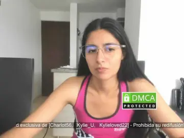 Kylieloved22  live sex cam