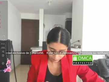 Kylieloved22  live sex cam