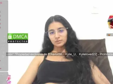 Kylieloved22  live sex cam