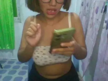 Momo3312  live sex cam