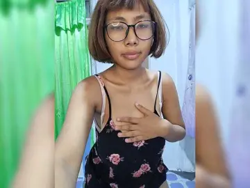 Momo3312  live sex cam