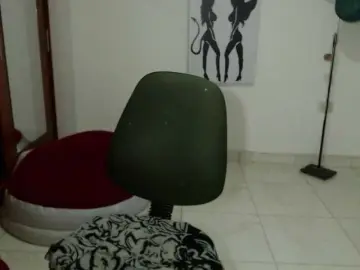 Vivian-milf-paint  live sex cam