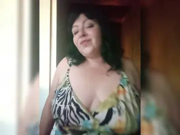 Holly-Molly69  live sex cam