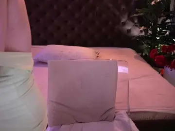 RedDoll  live sex cam