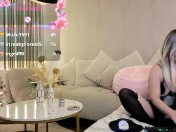 Sarah-Ann  live sex cam