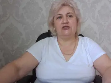 AngelaFamez  live sex cam