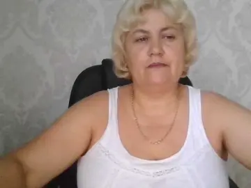 AngelaFamez  live sex cam