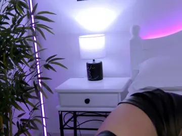 LiliKittenXO  live sex cam