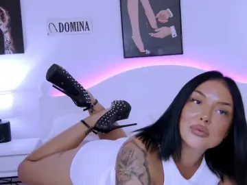 LiliKittenXO  live sex cam