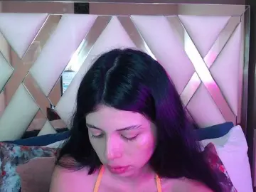 LucyLogde  live sex cam