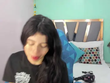 LucyLogde  live sex cam