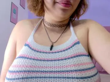 CutiecurvyForeign  live sex cam