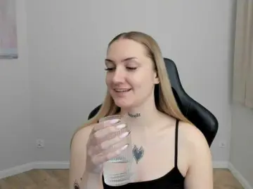 AlexaKisses  live sex cam