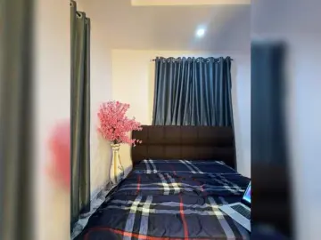 Ebonnyy  live sex cam