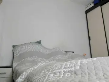 Hollyharlot  live sex cam