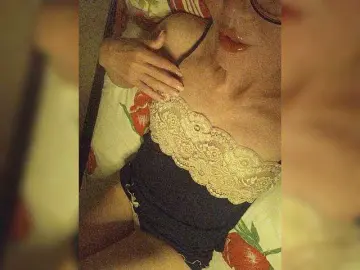 Alina-9999  live sex cam